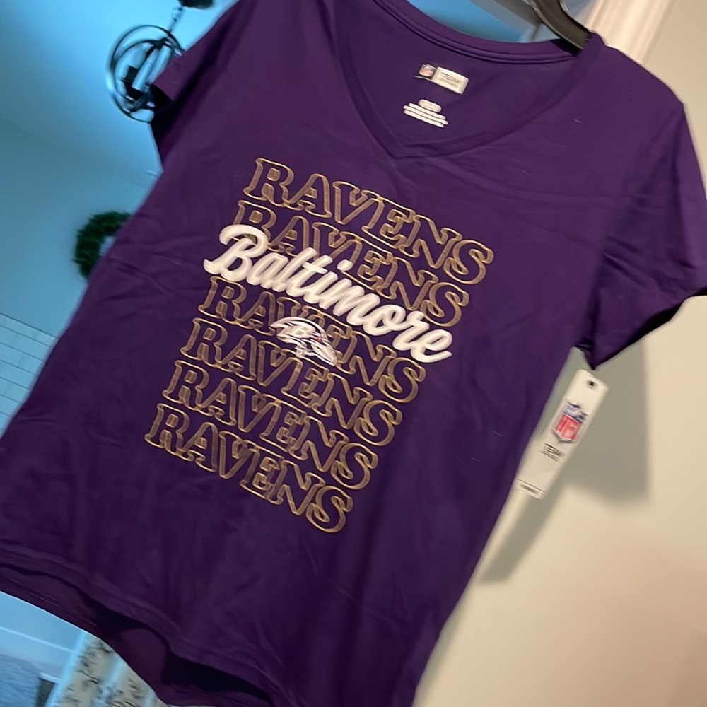 Nwt Womens Baltimore Ravens NFL tshirt size medium